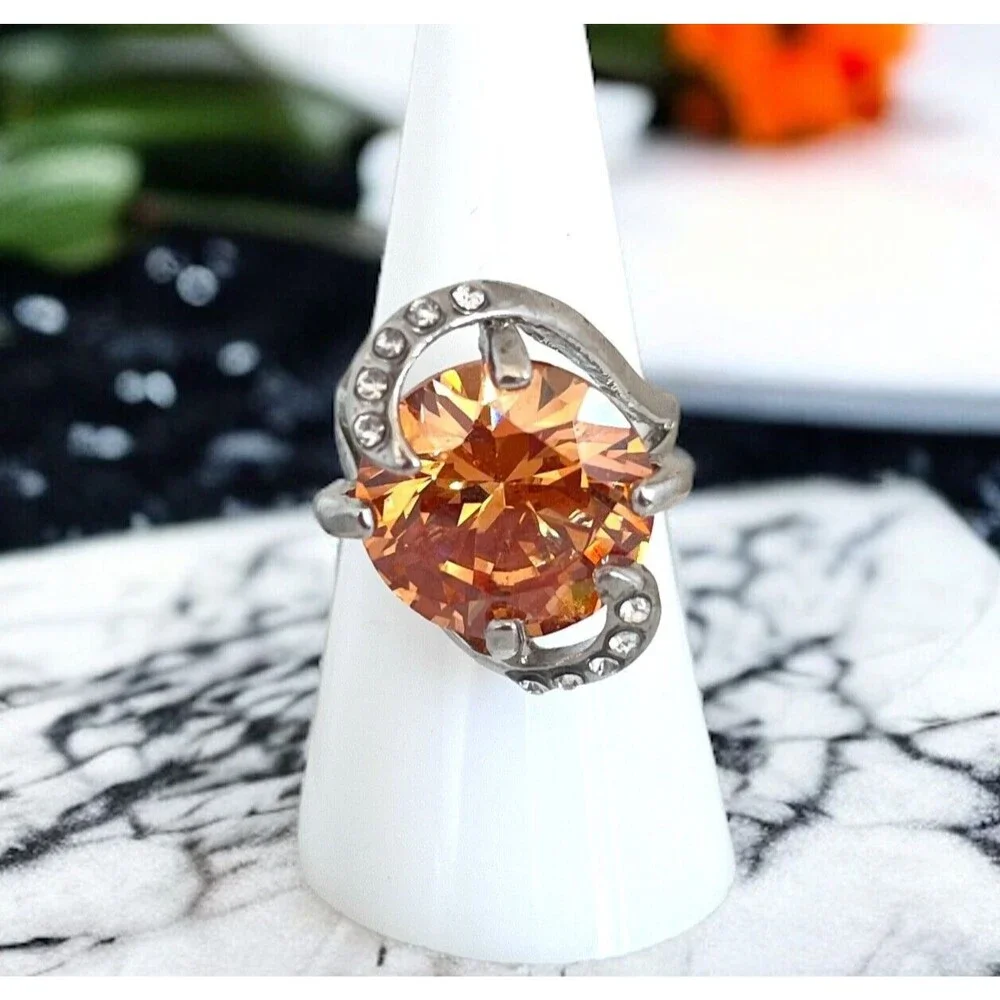 Vintage 1980s Orange Crystal Statement Ring Rhinestone Silver Tone Size 7 - 5Z